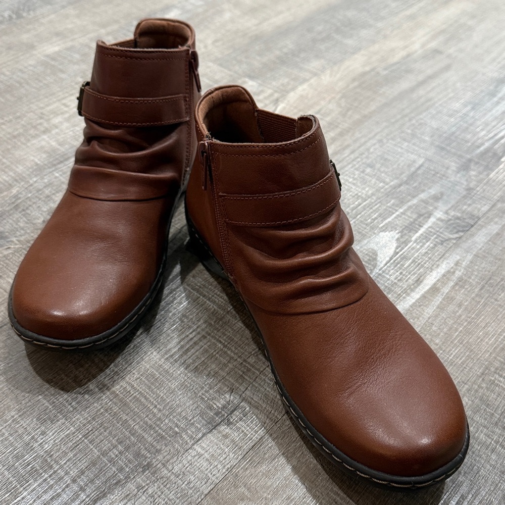 Clark’s collection Elegant Brown Ankle Boots